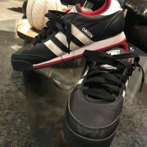 Adidas Orion sneakers